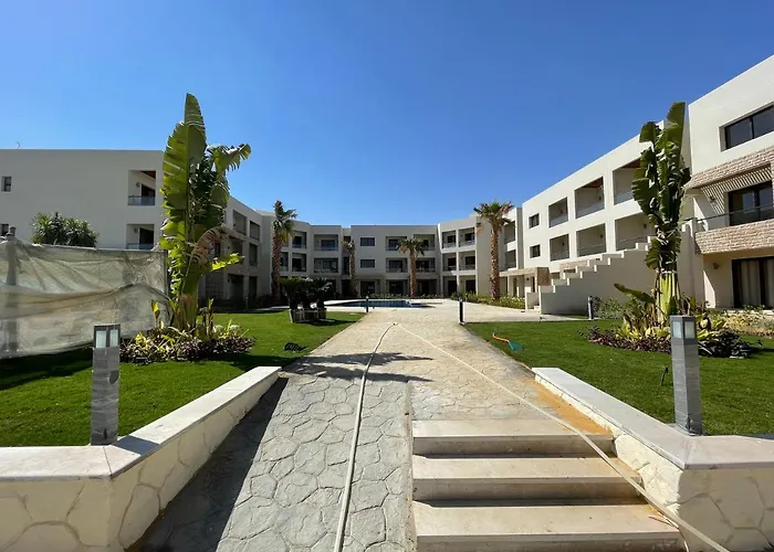 2 Bedrooms Prime Chalet In Azha Ain Sokhna Alpesi faház *