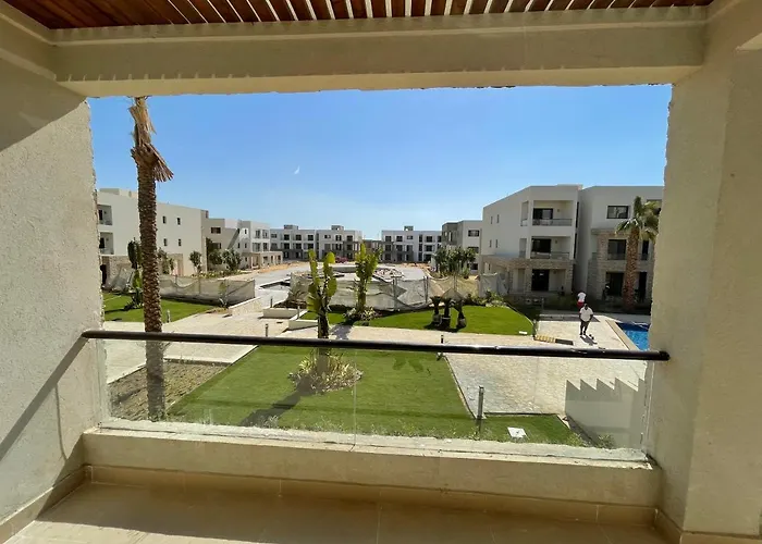 2 Bedrooms Prime Chalet In Azha Ain Sokhna * Ajn-Szuhna