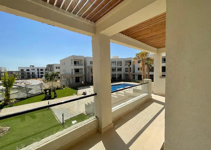 2 Bedrooms Prime Chalet In Azha Ain Sokhna Ajn-Szuhna