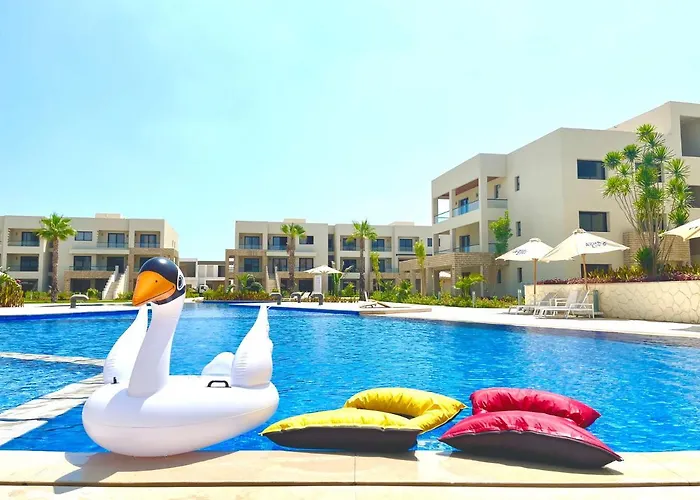 2 Bedrooms Prime Chalet In Azha Ain Sokhna Alpesi faház Ajn-Szuhna