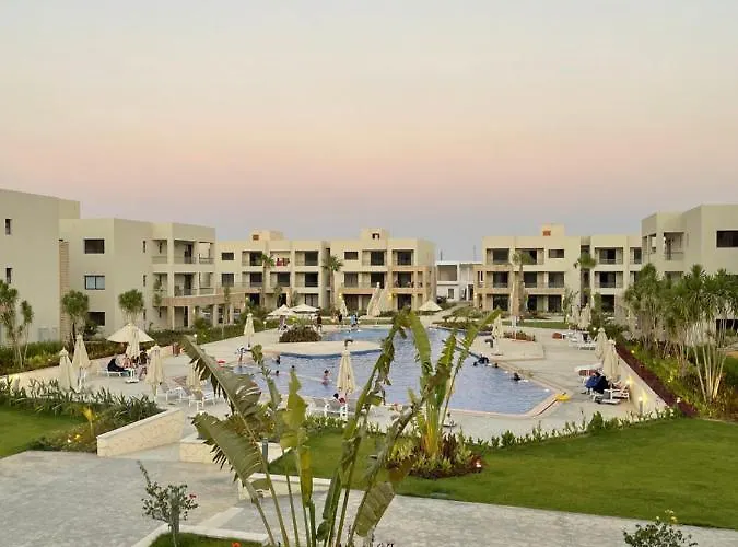2 Bedrooms Prime Chalet In Azha Ain Sokhna * Ajn-Szuhna