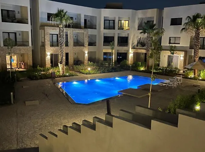 2 Bedrooms Prime Chalet In Azha Ain Sokhna Alpesi faház