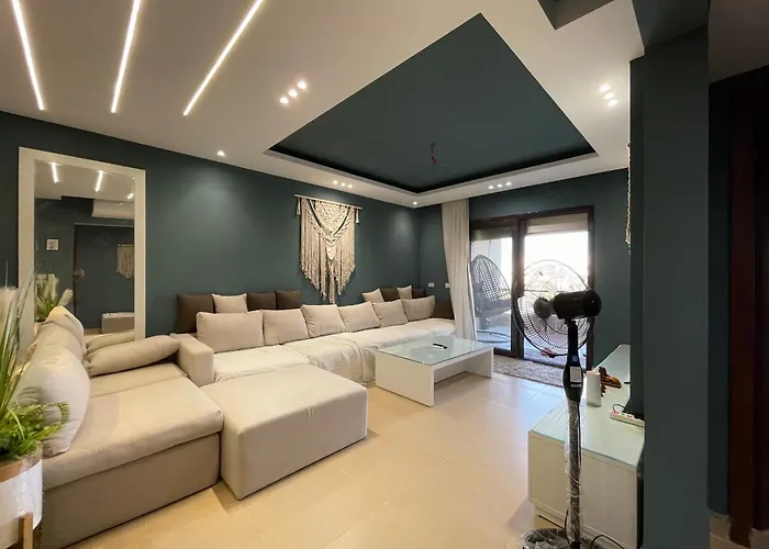 2 Bedrooms Prime Chalet In Azha Ain Sokhna Alpesi faház